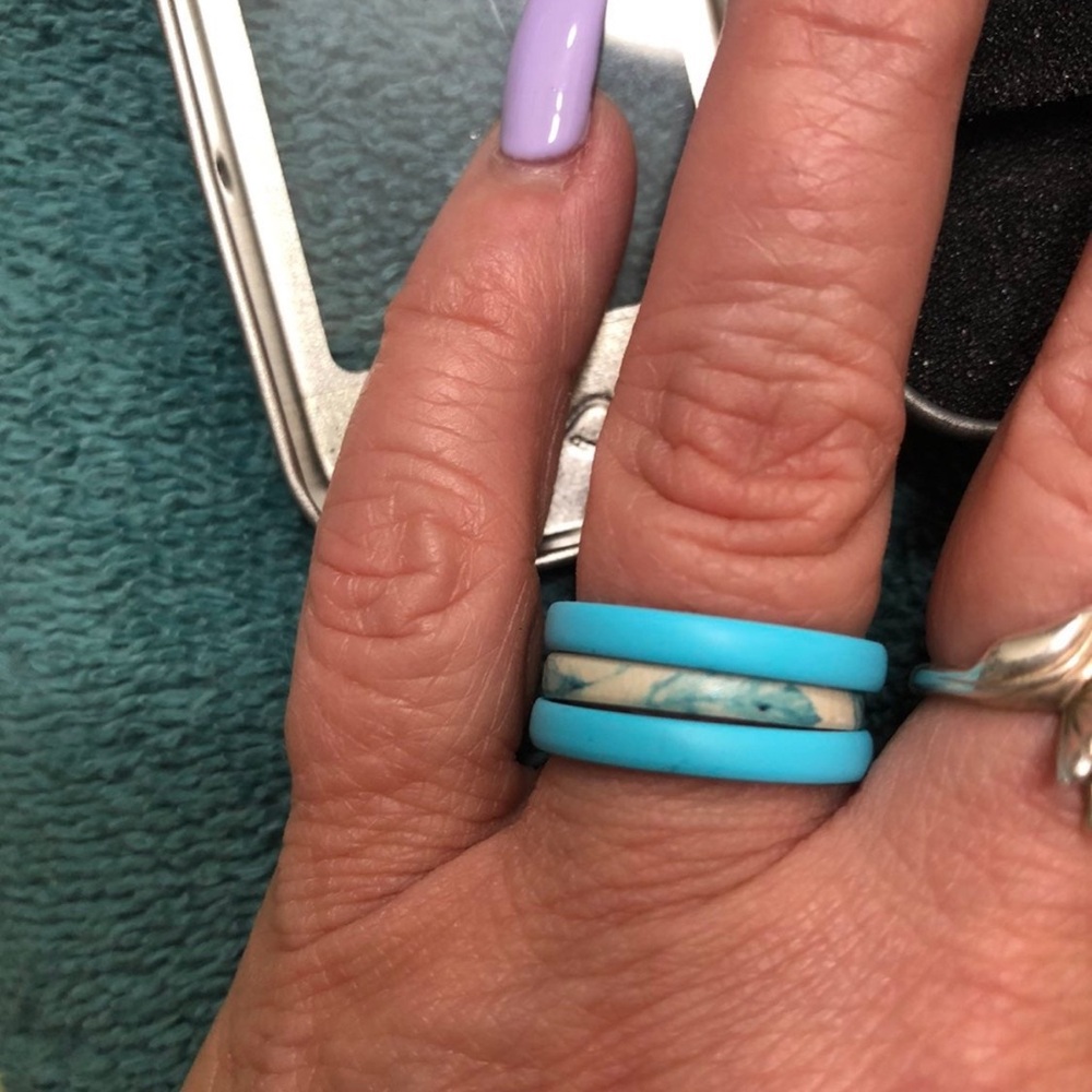 Groove Life Silicone Rings - Picture 2 of 3